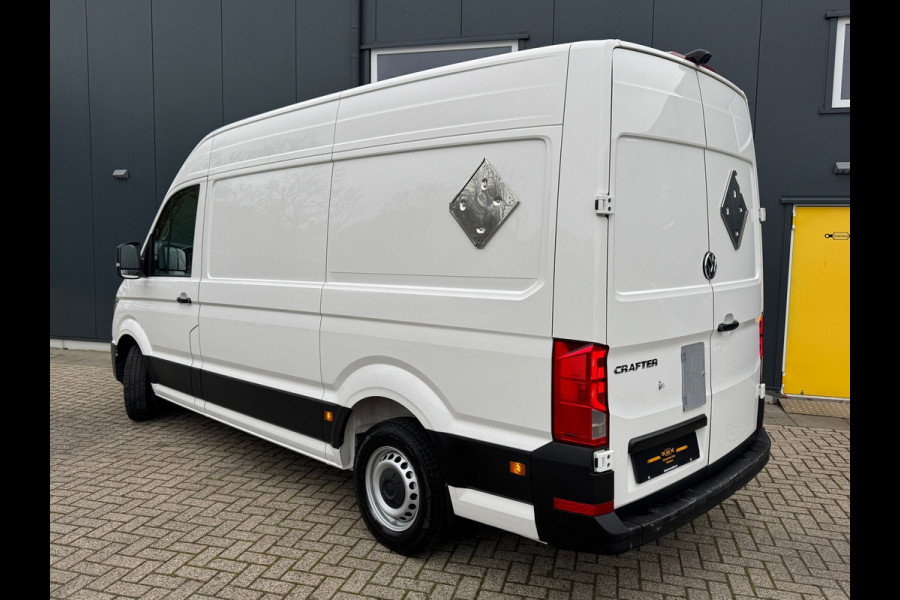 Volkswagen Crafter 35 2.0 TDI L3H3 * Airco * Camera * AppleCarPlay *