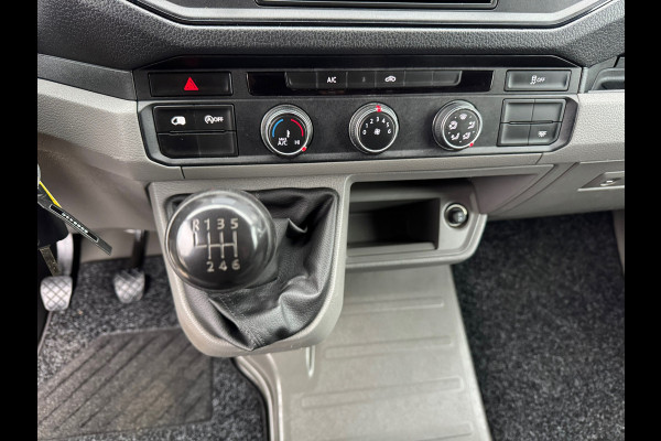 Volkswagen Crafter 35 2.0 TDI L3H3 * Airco * Camera * AppleCarPlay *