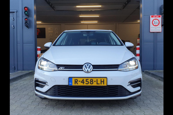 Volkswagen Golf 1.5 TSI Highline Business R-Line - CARPLAY / ALCANTARA / FLIPPERS / P.SENSOREN V+A / STOELVERW. / DAB+ / FULL LED!