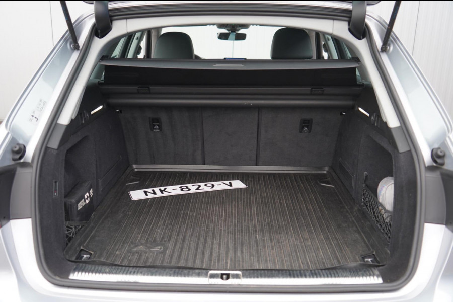 Audi A4 Avant 2.0 TFSI ultra Sport Pro Line / 93dkm NAP / Sportstoelen / Leder / Trekhaak / Panodak / Cruise / Elek. Klep