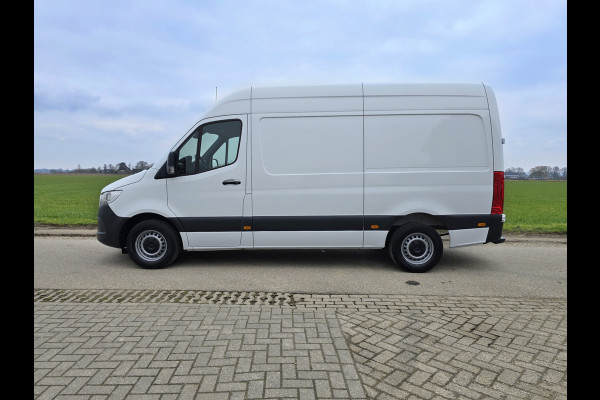 Mercedes-Benz Sprinter 317 CDI L2 H2 RWD - AUTOMAAT - 170 Pk - Euro 6 - MBUX - ParkeerCamera - StoelVerwarming