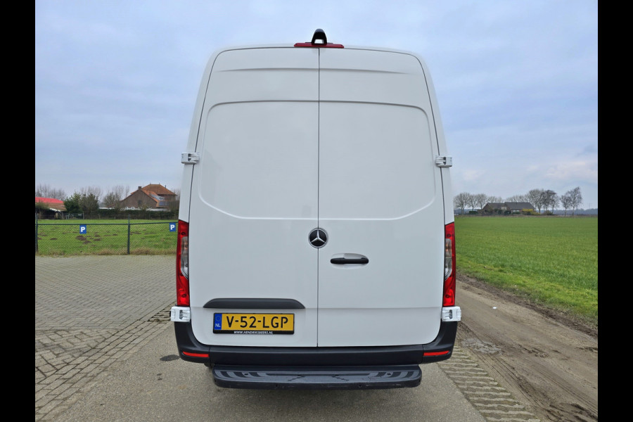 Mercedes-Benz Sprinter 317 CDI L2 H2 RWD - AUTOMAAT - 170 Pk - Euro 6 - MBUX - ParkeerCamera - StoelVerwarming