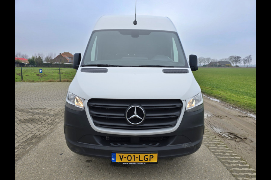 Mercedes-Benz Sprinter 317 1.9 CDI L2 H2 RWD - AUTOMAAT - 170 Pk - Euro 6 - MBUX - ParkeerCamera - StoelVerwarming