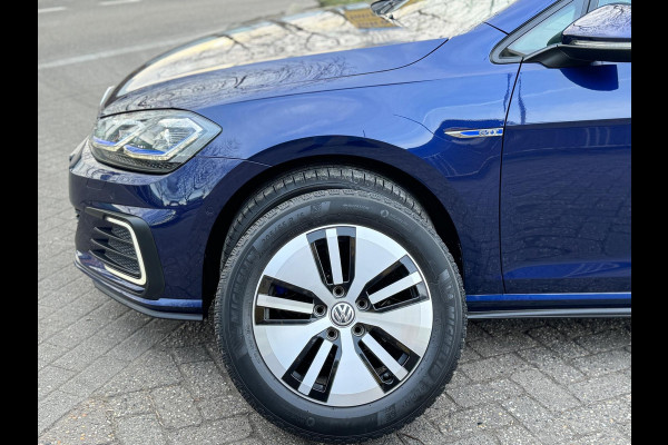 Volkswagen Golf 1.4 TSI GTE Adaptive cruise Pano Digital dash Stoel vw Lane assist Trekhaak Voloptie