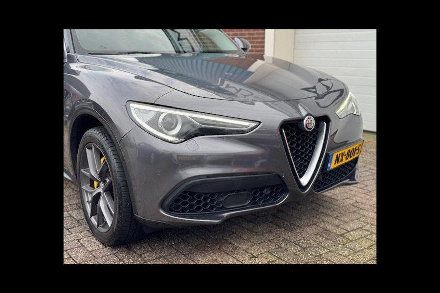 Alfa Romeo Stelvio 2.0 T AWD First Edition Q4 - Panorama dak