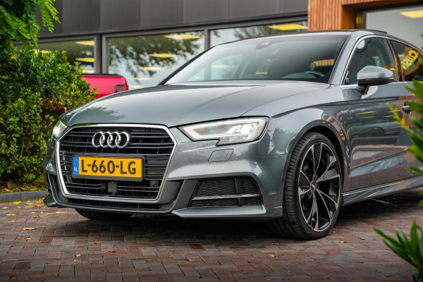 Audi A3 Limousine 1.5 TFSI CoD Sport S Line Edition Facelift Panodak Adapt cruise Stoelverw.