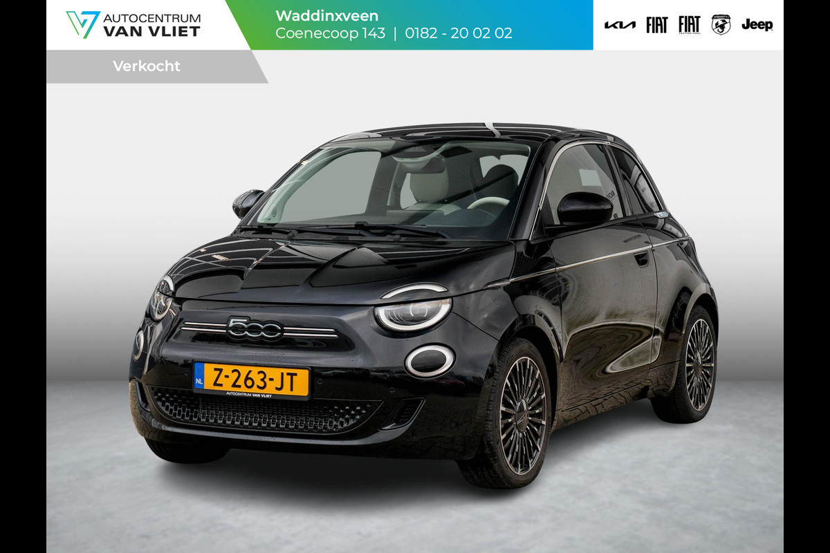 Fiat 500E La Prima 42 kWh | Clima | Cruise | Leder | 17" | Priv Glass | Winter Pack | JBL Sound | BSM | Apple Carplay