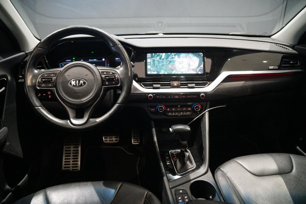 Kia Niro 1.6 GDi Hybrid ExecutiveLine + TREKHAAK / STOELVENTILATIE / JBL / LEDER / CARPLAY