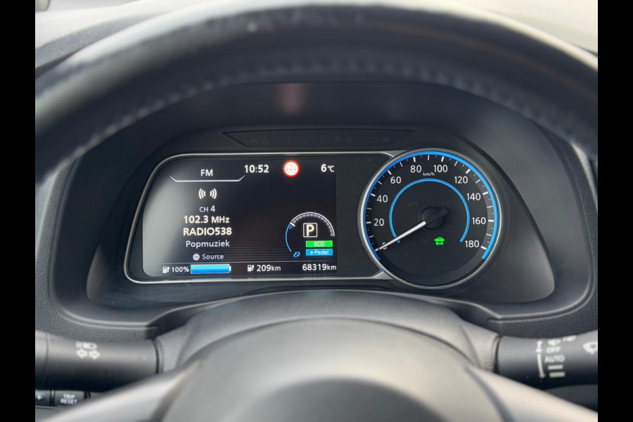 Nissan Leaf N-Connecta , achteruitrijcamera, stoelverwarming,eerste eigenaar, nederlandse auto met nap