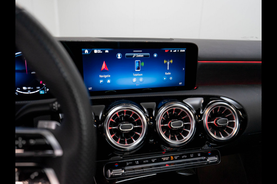 Mercedes-Benz A-Klasse A 250 e AMG Line | FACELIFT | DISTRONIC | AMG 45S Look