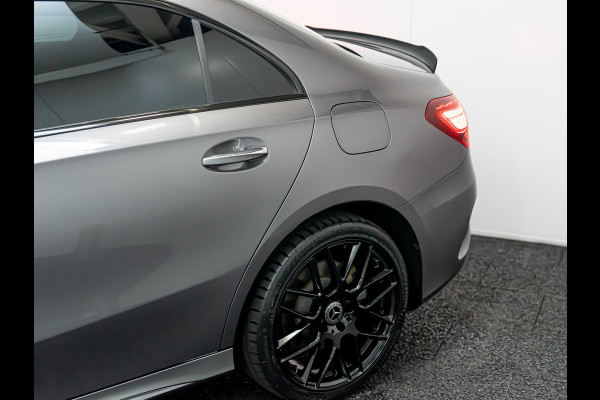 Mercedes-Benz A-Klasse A 250 e AMG Line | FACELIFT | DISTRONIC | AMG 45S Look