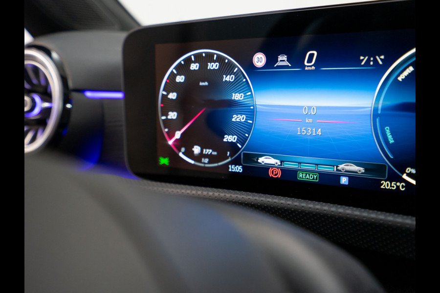 Mercedes-Benz A-Klasse A 250 e AMG Line | FACELIFT | DISTRONIC | AMG 45S Look