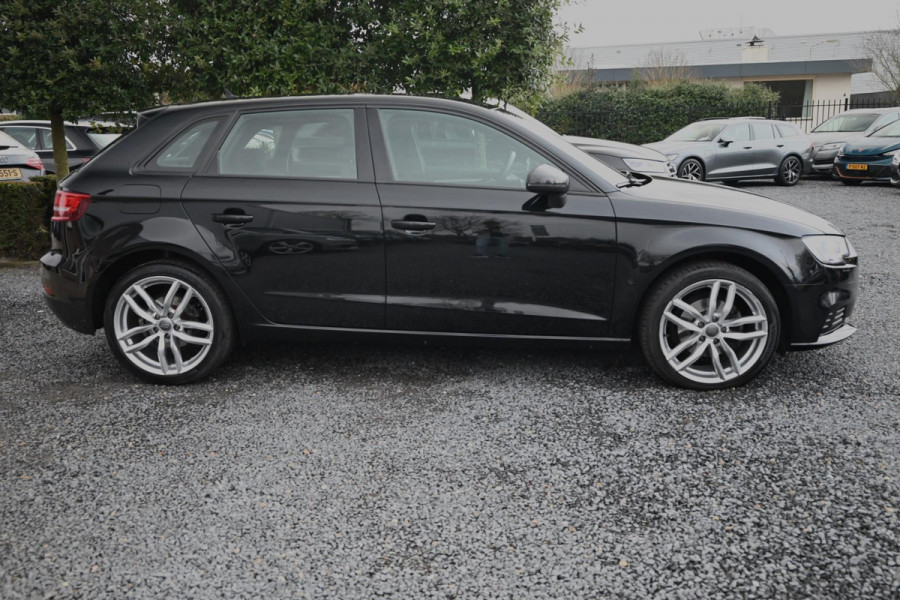 Audi A3 Sportback 1.5 TFSI CoD 150 PK Trekhaak Xenon Cruise Navi Airco PDC 18''