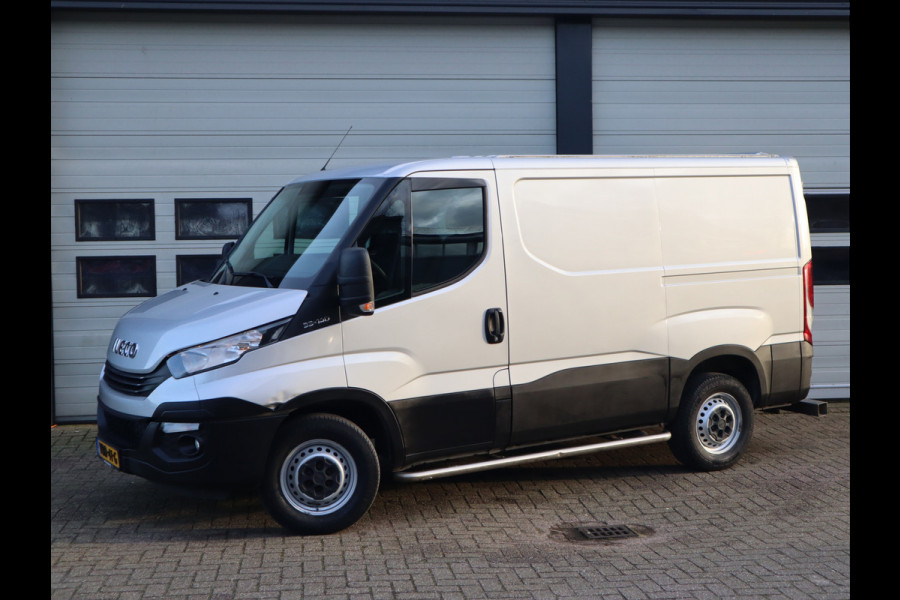 Iveco Daily 35S14 2.3 136 pk Euro 6 - L1H1 - 3,5t kg Trekhaak - Apple Carplay - Camera