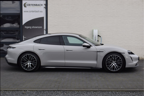 Porsche Taycan Performance 84 kWh | Krijt | Panorama | Sport Chrono | Adaptive cruise |