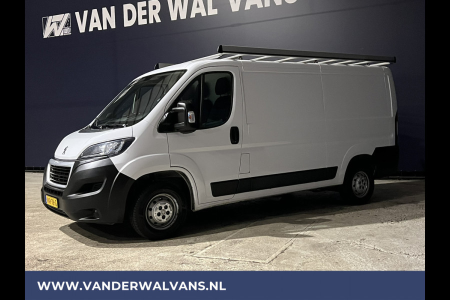 Peugeot Boxer 2.2 BlueHDi 141pk L2H1 Euro6 Airco | Navigatie | Camera | Cruisecontrol | imperiaal, 2500kg trekhaak, parkeersensoren, bijrijdersbank, trap