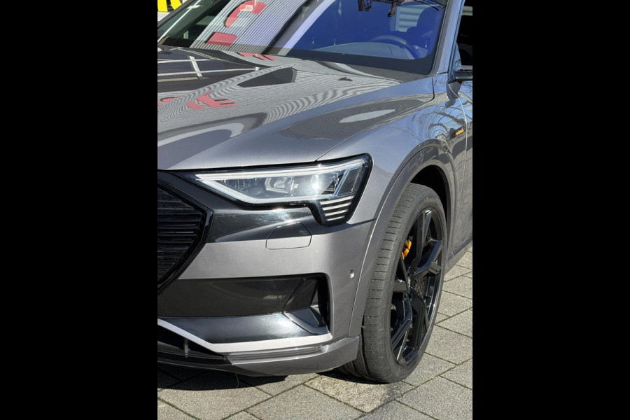 Audi e-tron 55 Quattro S Edition 95 kWh - Panorama-dak I 22inch velgen I Leer I Camera I Airco I Enzz....