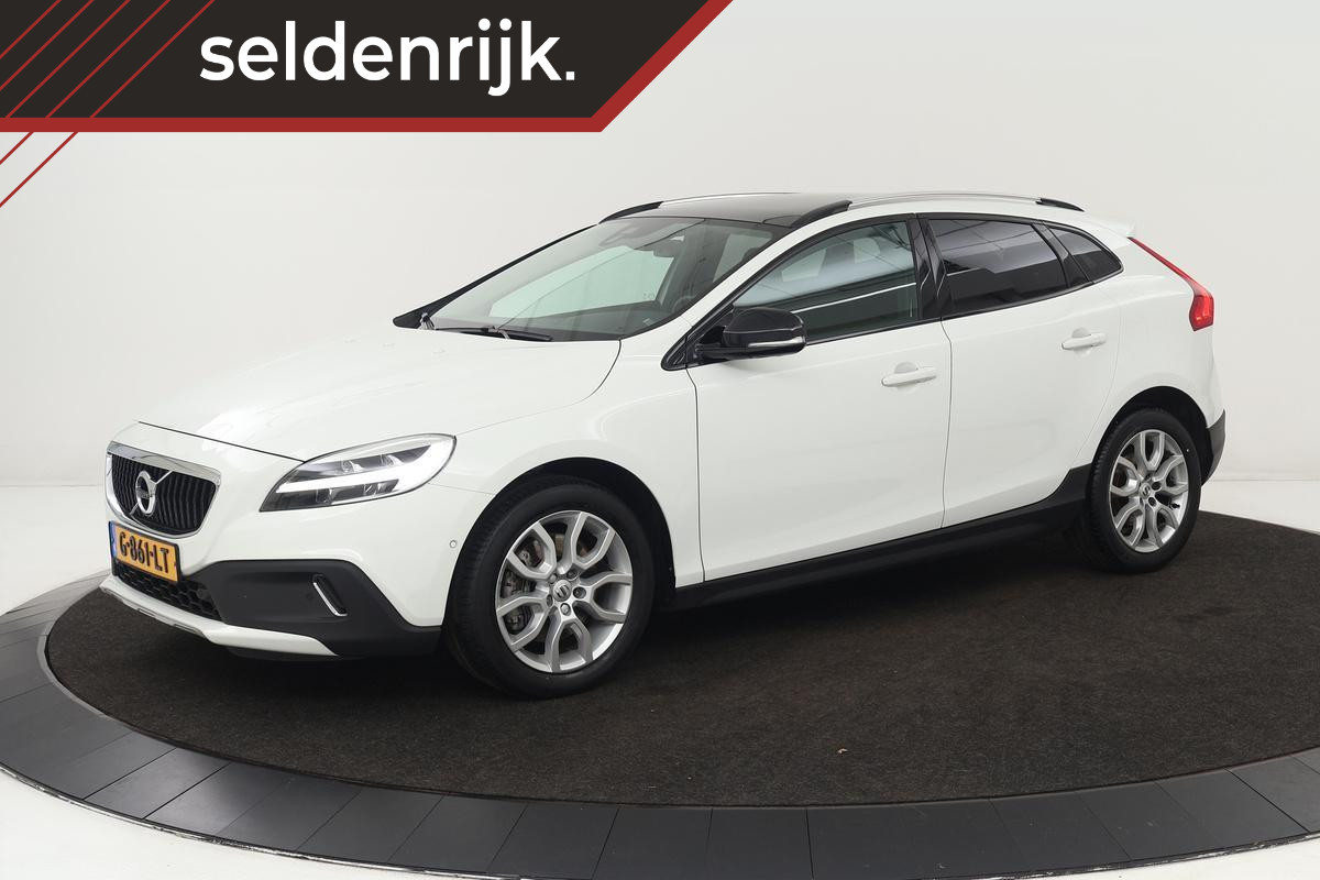 Volvo V40 Cross Country 1.5 T3 Polar+ Luxury | Pano.Dak | Camera | navigatie | Stoelverwarming |