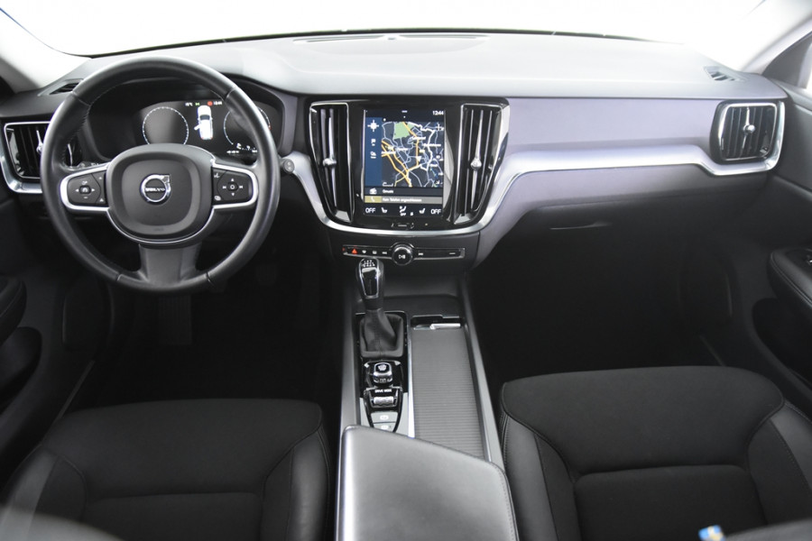 Volvo V60 2.0 D3 Momentum Pro *1ste Eigenaar*Leer*Standkachel*