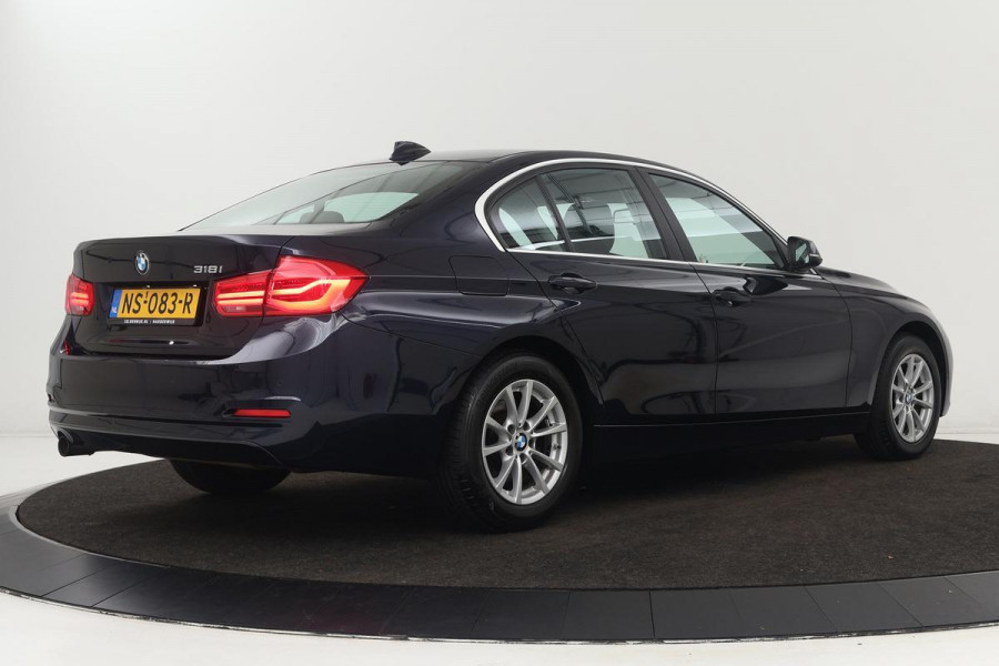 BMW 3 Serie 318i Executive | Full LED | Navigatie | Climate control | PDC | Cruise control | Bluetooth