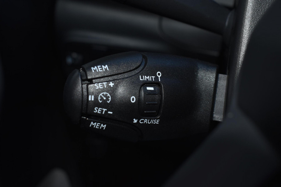 Citroën C3 1.2 PureTech 83PK Shine | Carplay | Stoelverwa. | PDC | Incl. Garantie