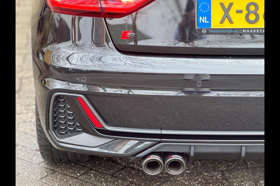 Audi A1 Sportback 40TFSI S1 edition one Akrapovic Camera RS flippers AUT Virtual cockpit Stoel vw