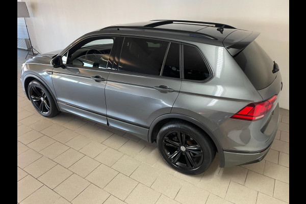 Volkswagen Tiguan 1.5 TSI ACT Highline Business R AUTOMAAT PANO AIRCO CLIMA NAVI CRUISE ELEK RAMEN STOELVERW PDC NIEUWSTAAT