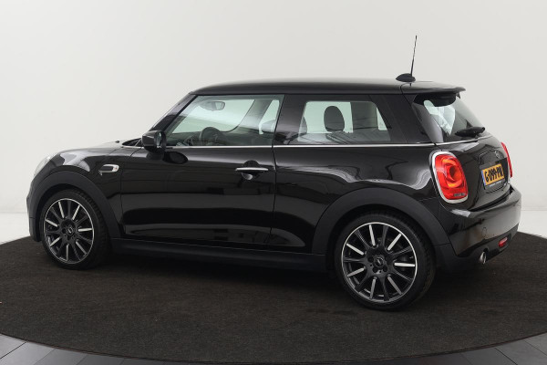 MINI Cooper 1.5 Cooper | Leder | Carplay | Navigatie | Cruise control | Airco | 18'' lichtmetalen velgen | Bluetooth