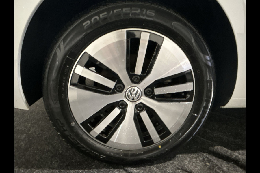 Volkswagen e-Golf | Clima | Lederen bekleding | Achteruitrijcamera |  SoH (batterijcheck) 89,7% score!