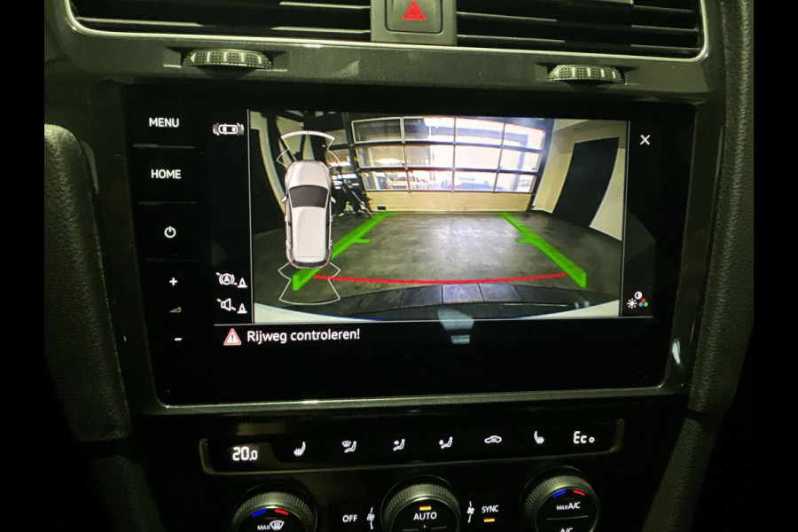 Volkswagen e-Golf | Clima | Lederen bekleding | Achteruitrijcamera |  SoH (batterijcheck) 89,7% score!