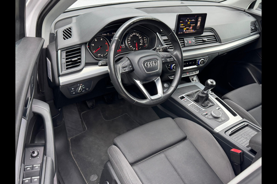 Audi Q5 2.0 TDI Sport * Black pakket * Stoelverwarming * Cruise * Trekhaak *