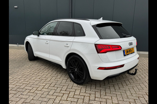 Audi Q5 2.0 TDI Sport * Black pakket * Stoelverwarming * Cruise * Trekhaak *