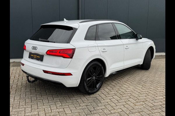 Audi Q5 2.0 TDI Sport * Black pakket * Stoelverwarming * Cruise * Trekhaak *