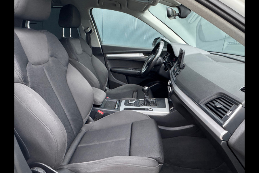 Audi Q5 2.0 TDI Sport * Black pakket * Stoelverwarming * Cruise * Trekhaak *