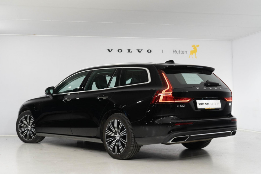 Volvo V60 T6 340PK Automaat Recharge AWD Inscription Semi-elektrisch inklapbare trekhaak / Lederen bekleding / Stoel- en stuurverwarming /  Harman Kardon / Volvo On-Call / Keyless Entry / Elektrische stoelen met geheugen / Apple Carplay /