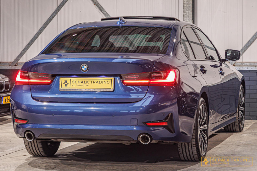 BMW 3 Serie 318i Sport Line|Pano|NAP|HIFI|Trekhaak|Dealerond