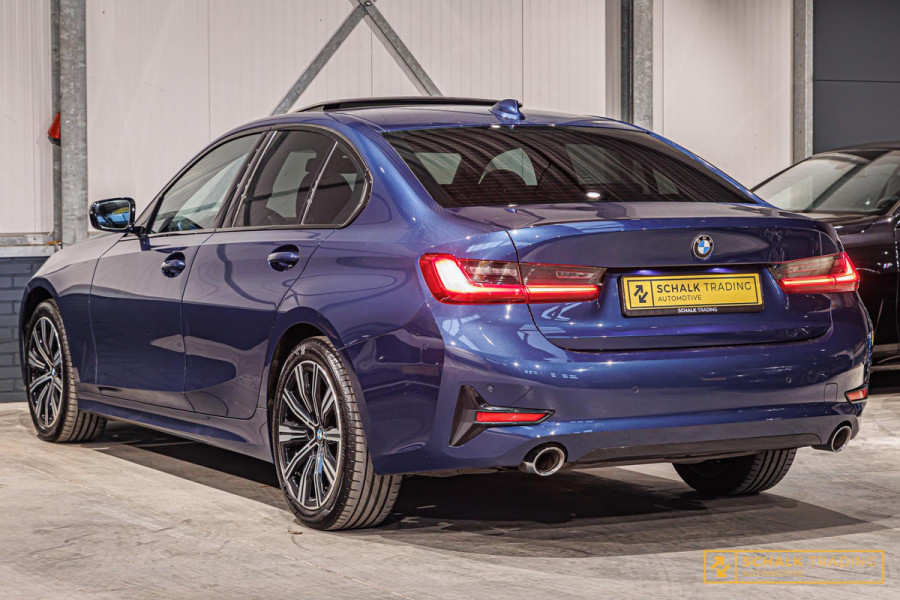 BMW 3 Serie 318i Sport Line|Pano|NAP|HIFI|Trekhaak|Dealerond