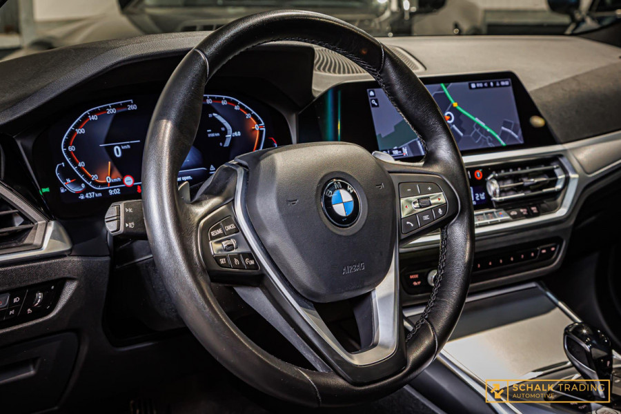 BMW 3 Serie 318i Sport Line|Pano|NAP|HIFI|Trekhaak|Dealerond