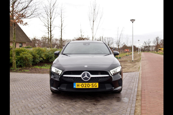 Mercedes-Benz A-Klasse 200 Launch Edition | Apple Carplay | Cruise Control | Virtual Cockpit | 19 inch |