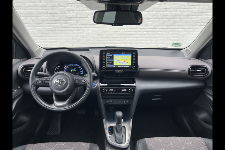 Toyota Yaris Cross 1.5 Hybrid Launch Edition AWD | Pano | CarPlay | Rondom Camera | ACC | HUD | LED