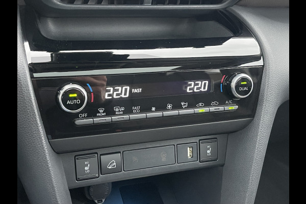 Toyota Yaris Cross 1.5 Hybrid Launch Edition AWD | Pano | CarPlay | Rondom Camera | ACC | HUD | LED