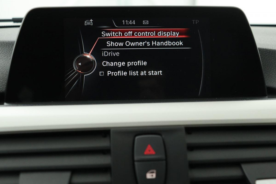 BMW 3 Serie 318i Executive | Full LED | Navigatie | Climate control | PDC | Cruise control | Bluetooth