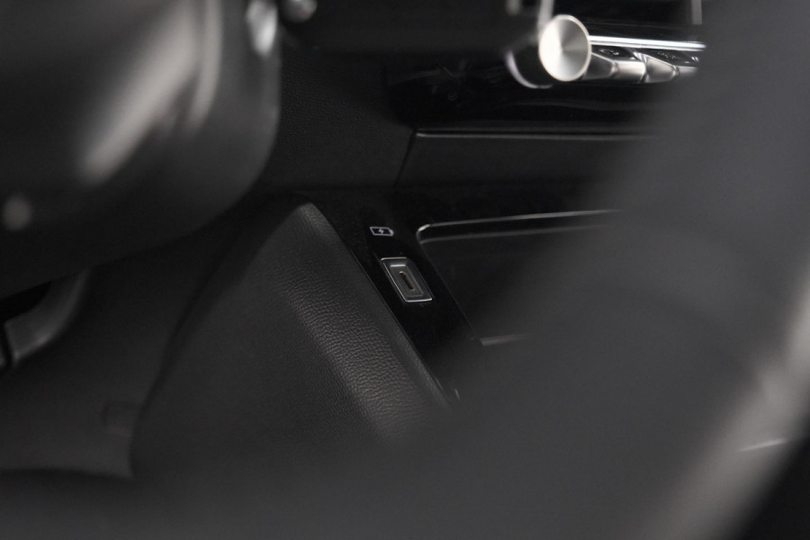 Peugeot 208 PureTech 75 Style | Camera | Navigatie | Apple Carplay | Parkeersensoren