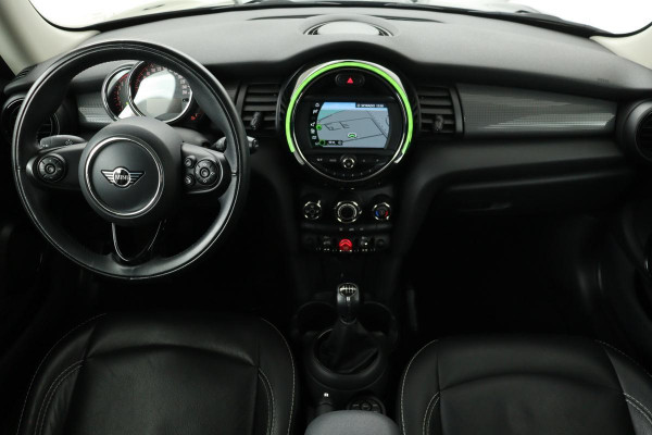 MINI Cooper 1.5 Cooper | Leder | Carplay | Navigatie | Cruise control | Airco | 18'' lichtmetalen velgen | Bluetooth