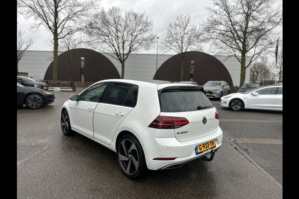 Volkswagen e-Golf e-Golf | VIRTUAL DASH | STOELVERWARMING | CAMERA | WARMTEPOMP | TREKHAAK | DYNAMISCHE VERLICHTING | FULL OPTION!