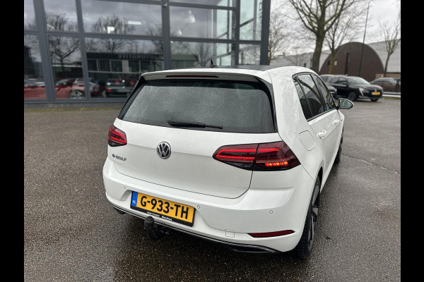 Volkswagen e-Golf e-Golf | VIRTUAL DASH | STOELVERWARMING | CAMERA | WARMTEPOMP | TREKHAAK | DYNAMISCHE VERLICHTING | FULL OPTION!