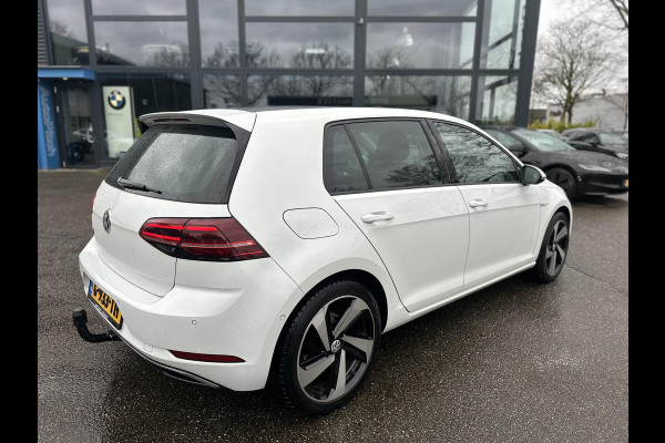 Volkswagen e-Golf e-Golf | VIRTUAL DASH | STOELVERWARMING | CAMERA | WARMTEPOMP | TREKHAAK | DYNAMISCHE VERLICHTING | FULL OPTION!