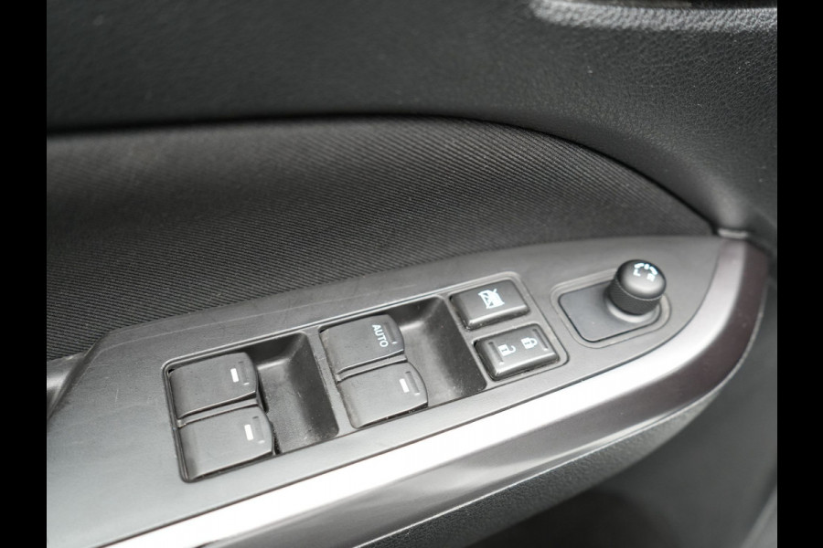 Suzuki Vitara 1.4 Boosterjet Select Smart Hybrid Automaat Dealer O.H. | Trekhaak Afneembaar | Adaptive Cruise | Apple Carplay | Navigatie | Camera | Stoelverwarming | DAB | Climate Control |