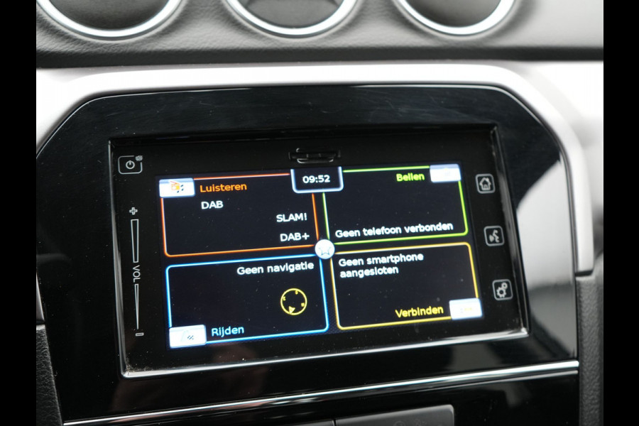 Suzuki Vitara 1.4 Boosterjet Select Smart Hybrid Automaat Dealer O.H. | Trekhaak Afneembaar | Adaptive Cruise | Apple Carplay | Navigatie | Camera | Stoelverwarming | DAB | Climate Control |