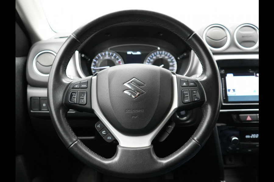 Suzuki Vitara 1.4 Boosterjet Select Smart Hybrid Automaat Dealer O.H. | Trekhaak Afneembaar | Adaptive Cruise | Apple Carplay | Navigatie | Camera | Stoelverwarming | DAB | Climate Control |